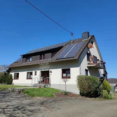 Schiefen - Urlaub Auf Dem Bauernhof *